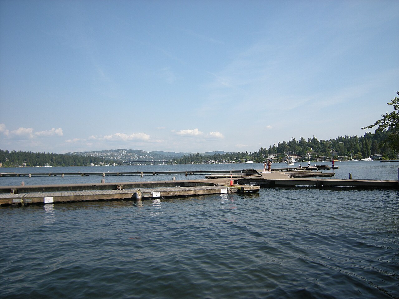 Floating docks at Luther Burbank Park